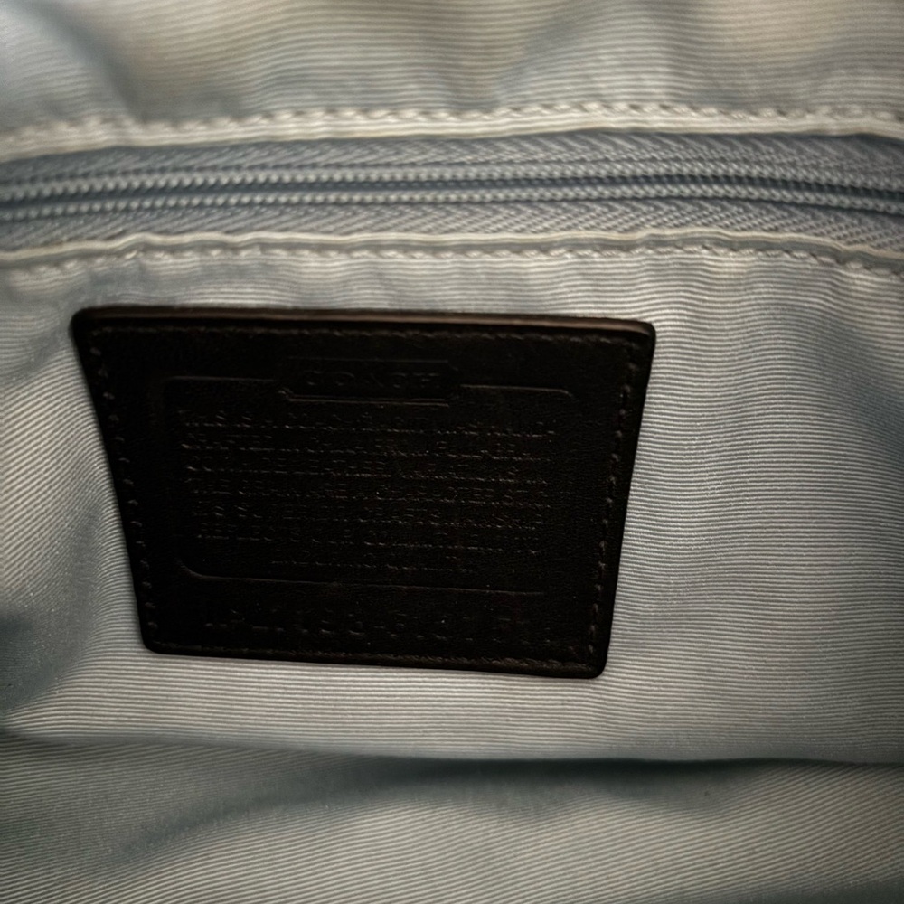 Coach Y2K Soho east West Black Leather Shoulder Bag featuring silver hardware - Picture 8 of 9